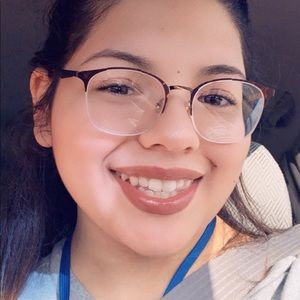 Meet your Posher, Alysia